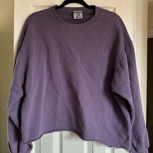 Vintage crop sweater in lilac / lavender from Z class. Loose fitting size M/L